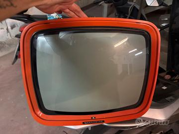 Tv portatile magnadyne alfa BE 10- arancione