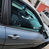 RENAULT MEGANE 2005 - PORTA ANTERIORE DESTRO