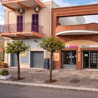 Ufficio arredato in talsano