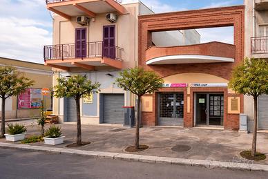 Ufficio arredato in talsano