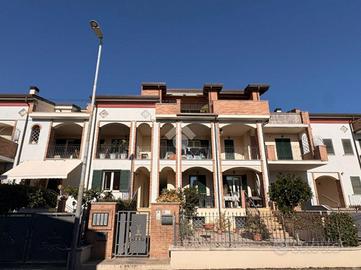 4 LOCALI A GIULIANOVA