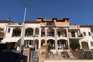 4 LOCALI A GIULIANOVA