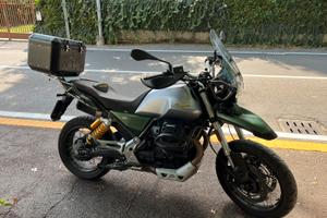 Moto Guzzi V85TT Centenario