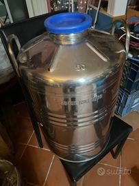 Fusto contenitore in acciaio