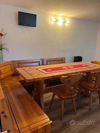 Tavolo taverna con panche