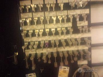 Postazione duplicazione chiavi