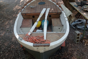 Gozzo in vetroresina con interno legno