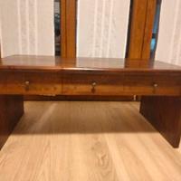 TAVOLINO CON TRE CASSETTI LEGNO MASSELLO NOCE SCUR