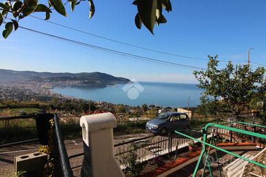 VILLA A SCHIERA D'ANGOLO A AGROPOLI