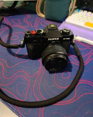 Fujifilm X-T20 + obbiettivo Fujifilm XC 15-45mm