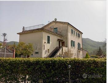 Casa semi indipendente