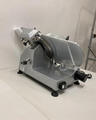 AFFETTATRICE LAMA 25CM A GRAVITA’ 1 ANNO GARANZIA