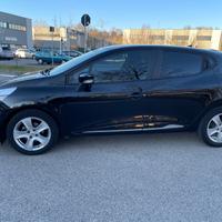 Renault Clio 1.2 16V 5 porte Live!* Neo patentati 