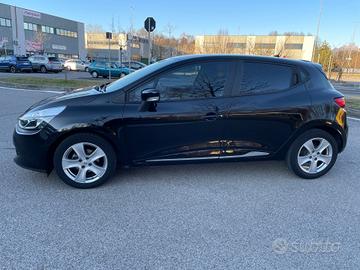 Renault Clio 1.2 16V 5 porte Live!* Neo patentati 