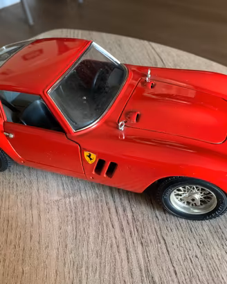 Ferrari 250 GTO scala 1:18