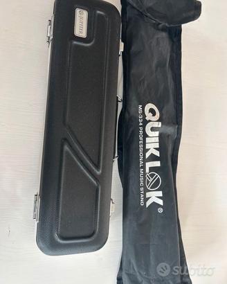 Flauto traverso in argento più leggio