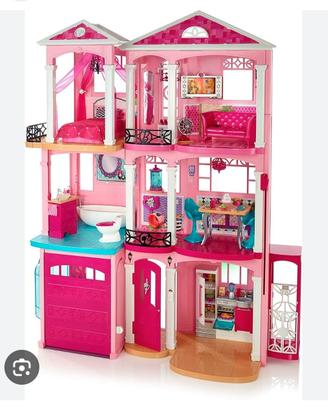 Casa dei sogni di Barbie a tre piani