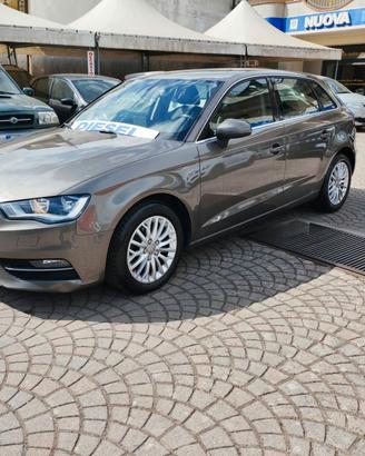 Audi A3 Sedan 1.6 TDI 110CV diesel