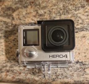 Go pro Hero 4 con accessori e 3 batterie opzionali