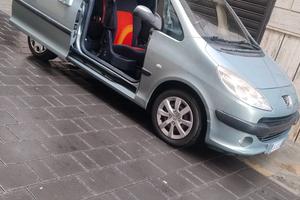 Peugeot 1007 1400 HDI