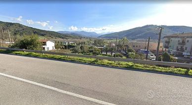 Terreno di 1000 m² a Lustra
