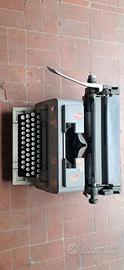 Macchina da scrivere Olivetti Linea 98
