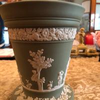 Vaso Wedgwood Jasperware neoclassico verde salvia