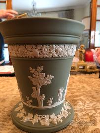 Vaso Wedgwood Jasperware neoclassico verde salvia