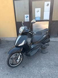 Piaggio Beverly 350 police