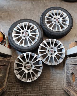 Cerchi in lega da 16"