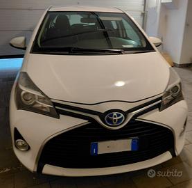TOYOTA YARIS HYBRID