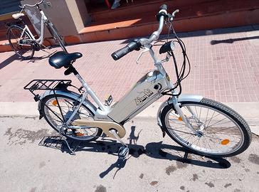 Bicicletta pedalata assistita 250w