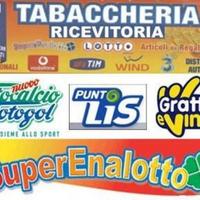 Tabaccheria completa di tutti i servizi