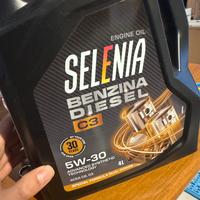 Olio motore Selenia 5w30 circa 2.5Litri