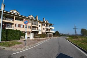 4 LOCALI A ZELO BUON PERSICO