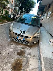 peugeot 5008 anno 2013