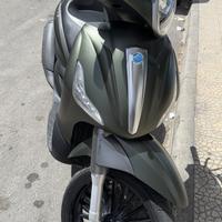 Beverly 300 2019