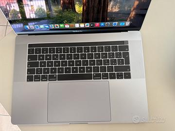 Macbook pro 15”