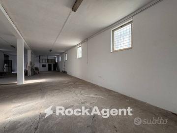 Immobile di 248 m² a Roma