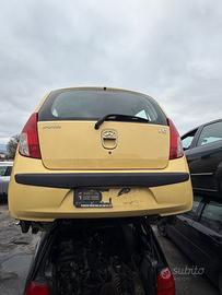 HYUNDAI i 10 RICAMBI USATI