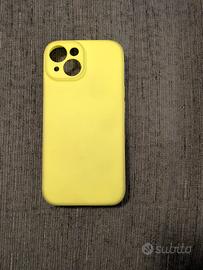 Cover iPhone 15 gialla