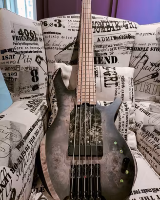 Cort space 5 basso hedless 5 corde