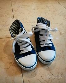 Scarpe bimbo united color of Benetton n.26/27