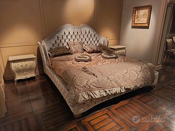 Letto in velluto e raso