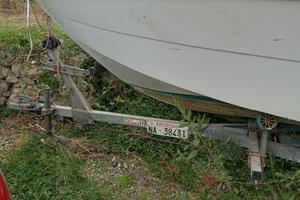 Motoscafo con carrello