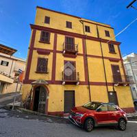 MULTILOCALE A SAN LUCIDO