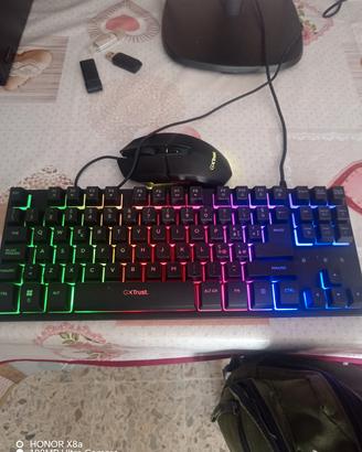 Tastiera è mouse Trust RGB 