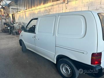 Nissan vanette outlet e