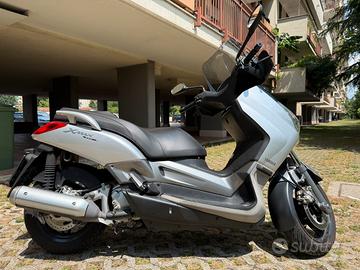 Yamaha X-Max 250
