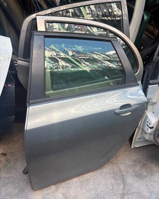 PORTA POSTERIORE SINISTRA OPEL ASTRA SW ANNO:2011